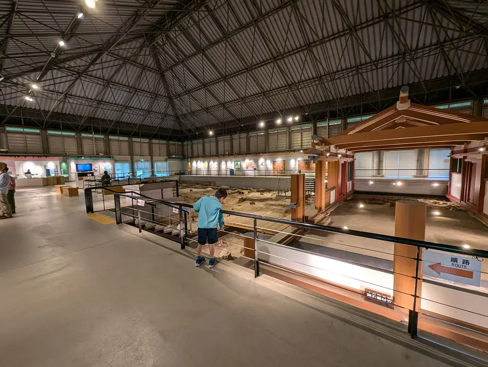 鴻臚館跡展示館